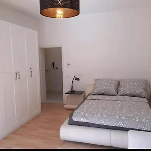 Perfect To Visit The Fair Or Apartment