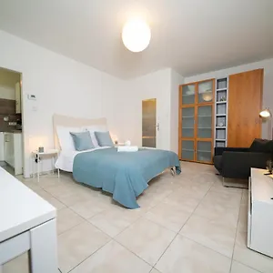 Blue - Zentral Und Gut Angebunden Apartment
