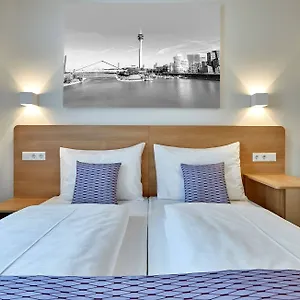 2* Hotel Mcdreams Duesseldorf-city