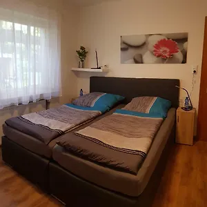 Homestay Sleepcentral, Dusseldorf